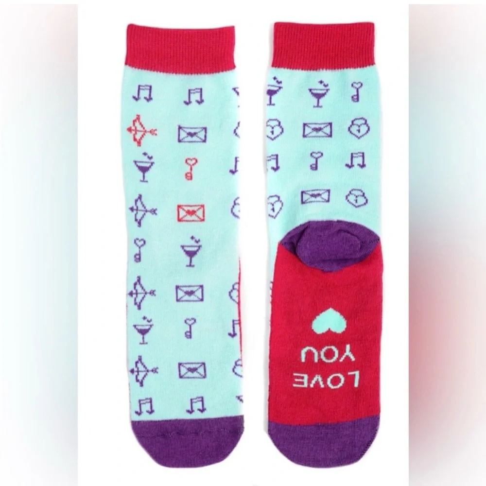 Women’s Novelty Graphic Crew Socks 3-Pairs- New L2
